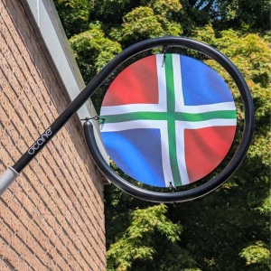 Uithangbord Groninger vlag